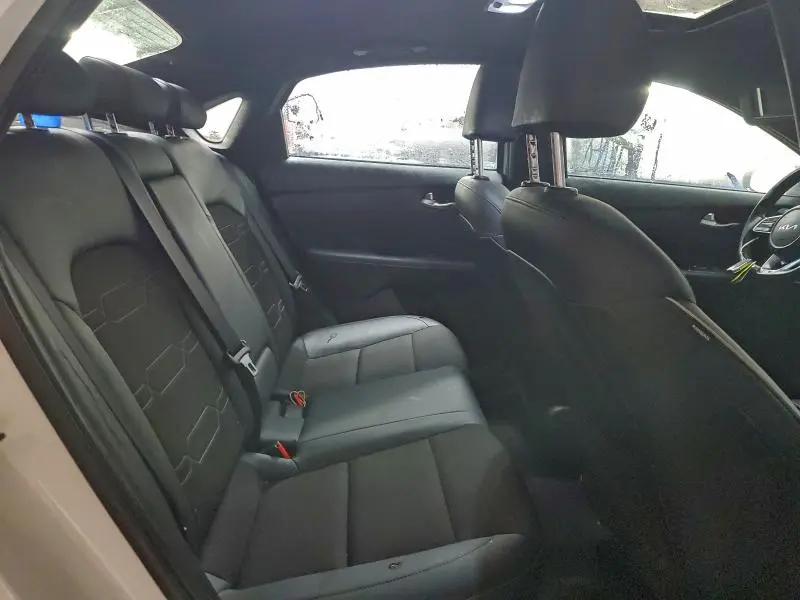 2023 KIA FORTE GT LINE  