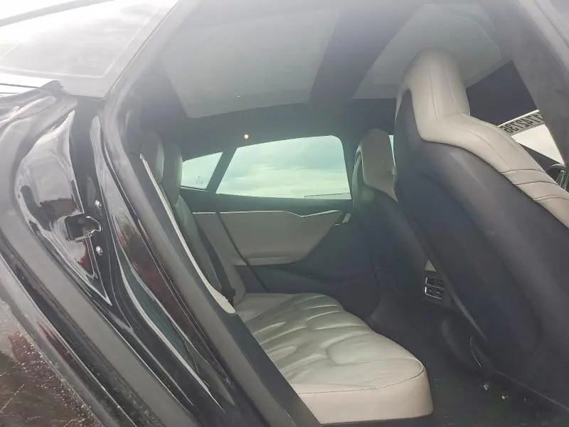 2015 TESLA MODEL S   