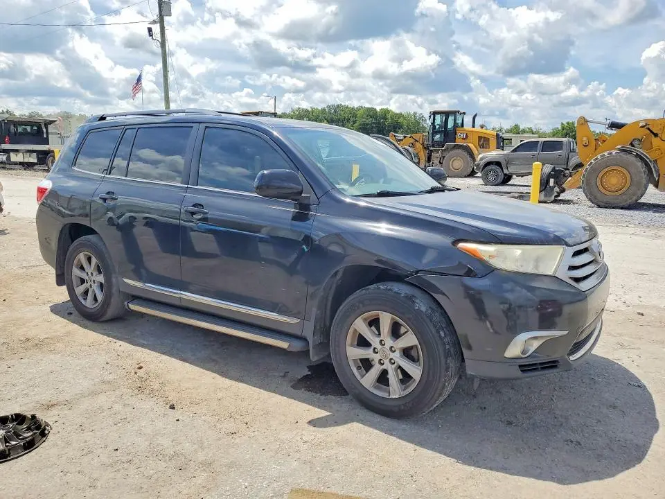 2013 TOYOTA HIGHLANDER PLUS  