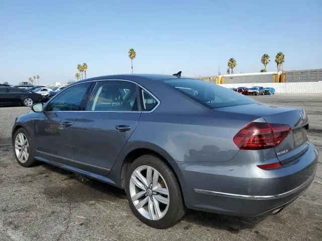 2017 VOLKSWAGEN PASSAT SE  