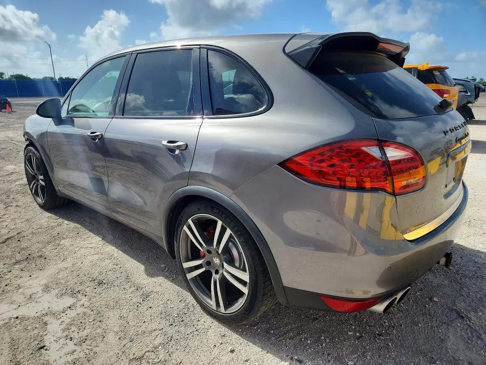 2011 PORSCHE CAYENNE TURBO  