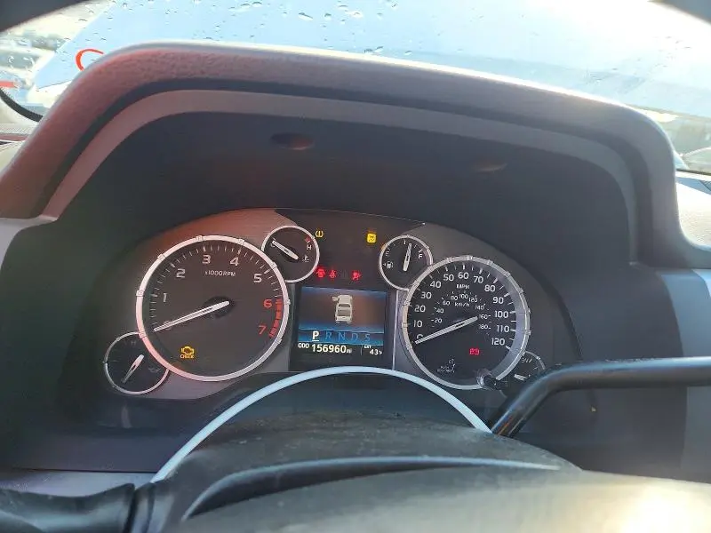 2016 TOYOTA TUNDRA CREWMAX SR5  