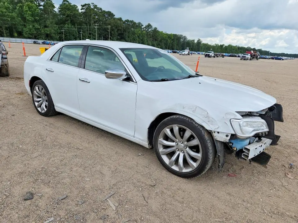 2018 CHRYSLER 300 LIMITED  