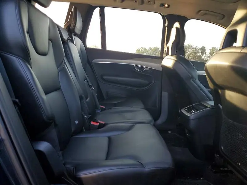 2021 VOLVO XC90 T5 MOMENTUM  