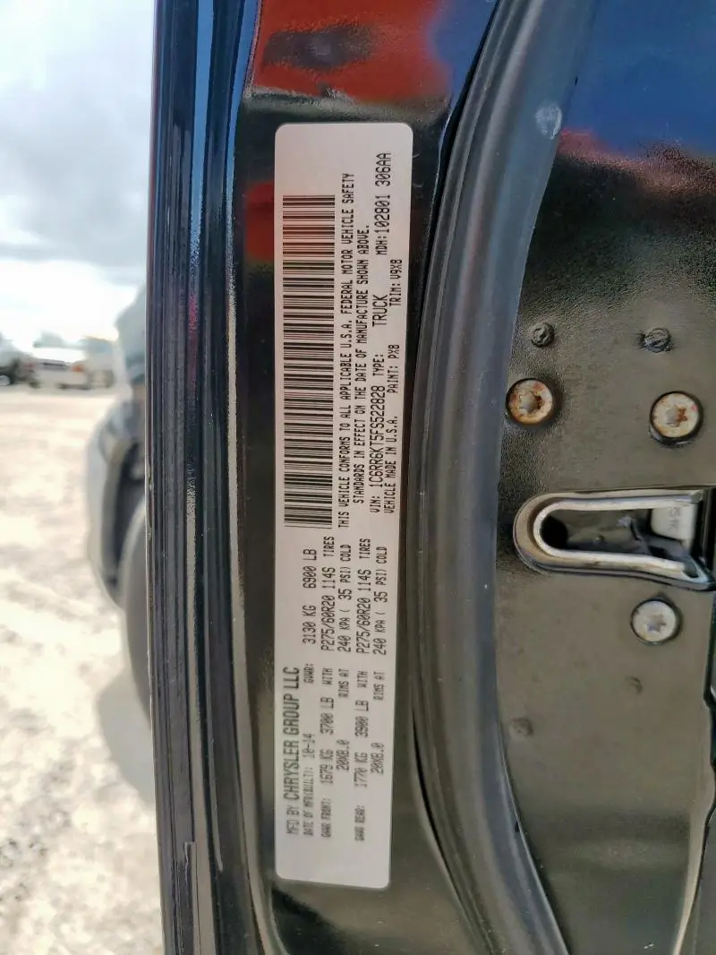 2015 RAM 1500 ST  