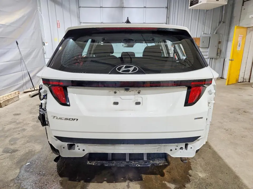 2023 HYUNDAI TUCSON SE  