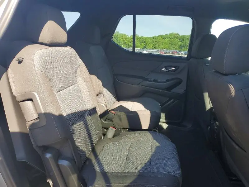 2023 CHEVROLET TRAVERSE LT  