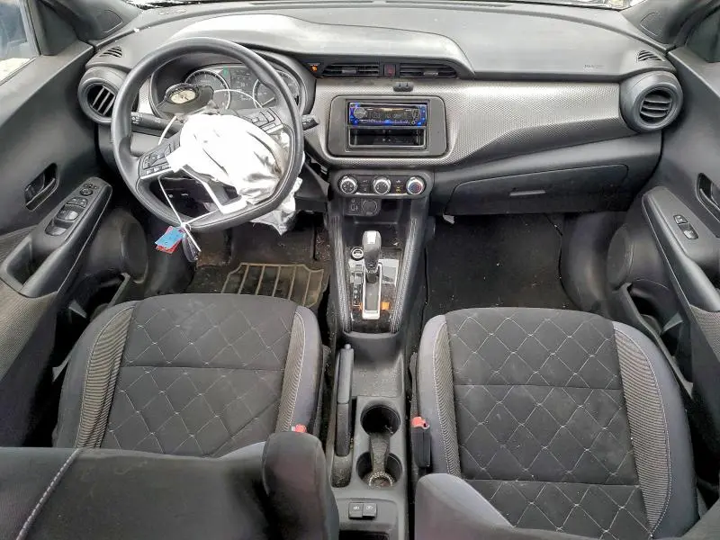 2019 NISSAN KICKS S  