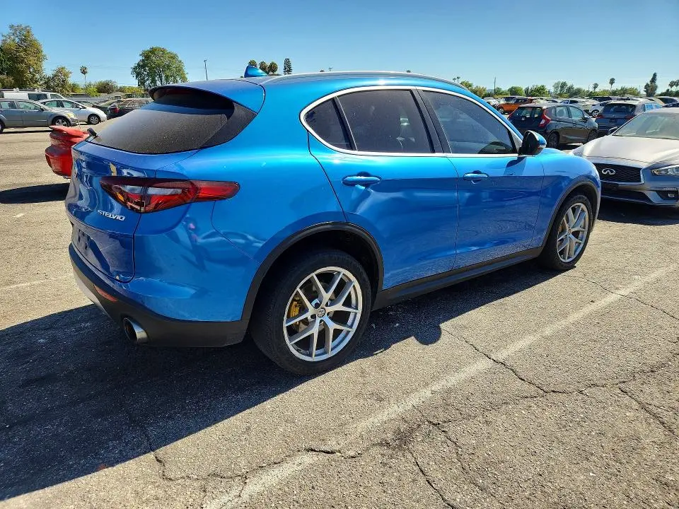 2019 ALFA ROMEO STELVIO BASE  