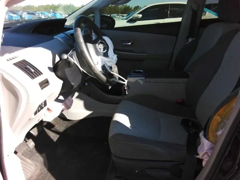 2015 TOYOTA PRIUS V THREE  