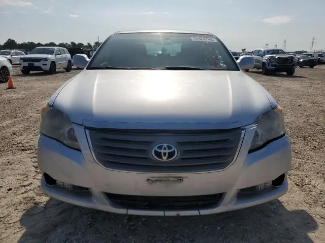 2010 TOYOTA AVALON XL  