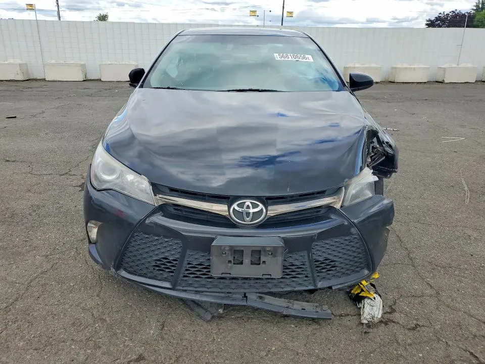 2017 TOYOTA CAMRY SE  