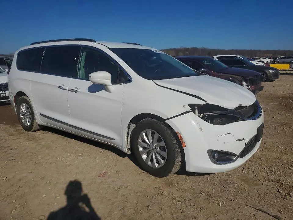 2017 CHRYSLER PACIFICA TOURING L  