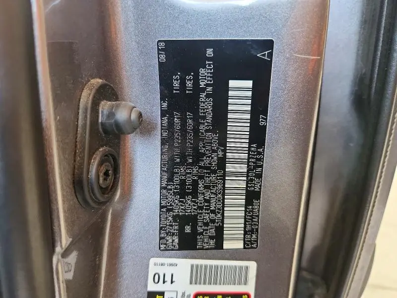 2019 TOYOTA SIENNA LE  