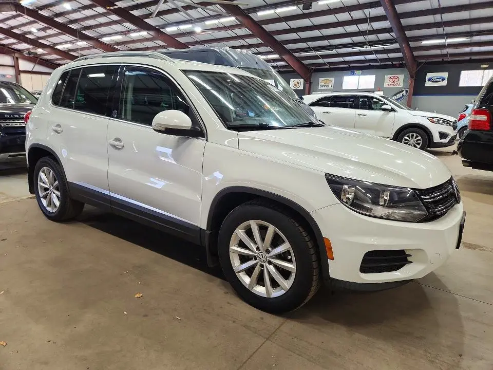 2017 VOLKSWAGEN TIGUAN WOLFSBURG  