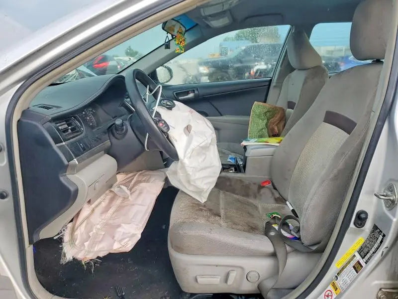 2014 TOYOTA CAMRY LE  