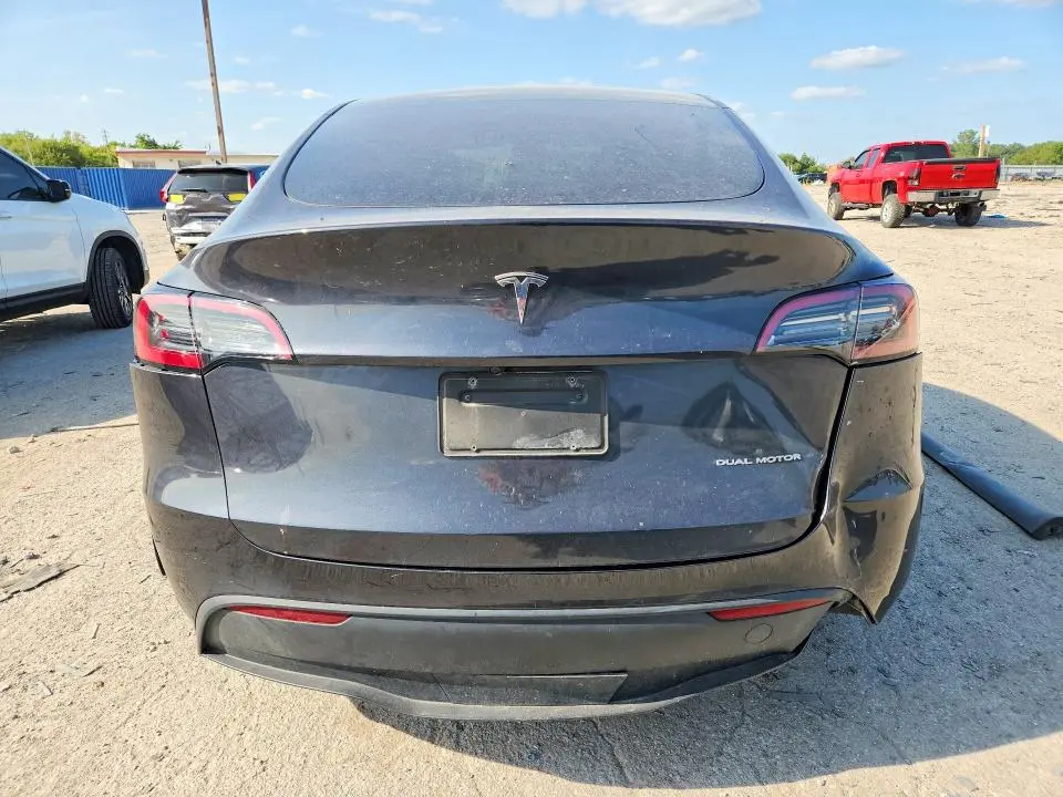 2025 TESLA MODEL Y   