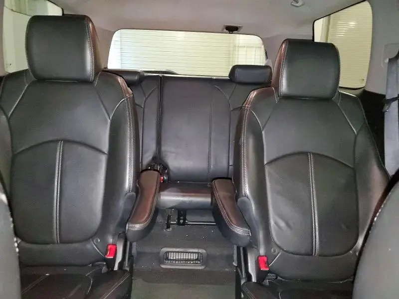 2013 GMC ACADIA SLT-1  