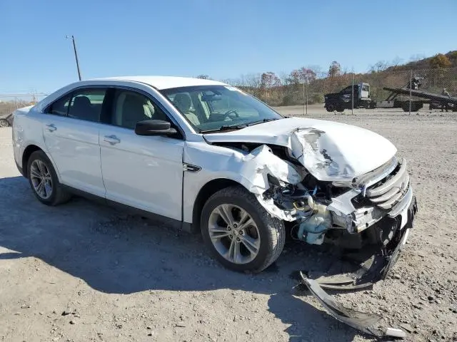 2015 FORD TAURUS SE  