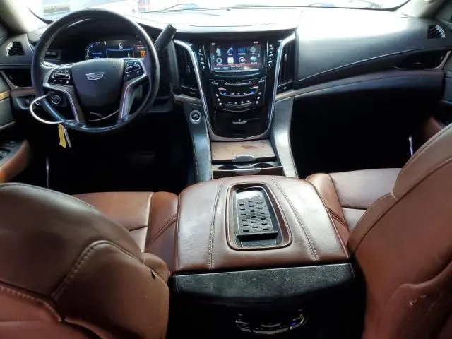 2016 CADILLAC ESCALADE LUXURY  