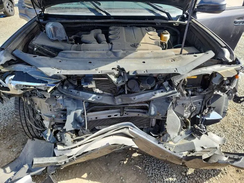 2019 TOYOTA 4RUNNER SR5  