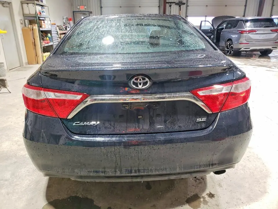 2016 TOYOTA CAMRY LE  