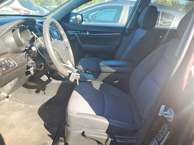 2013 KIA SORENTO LX  