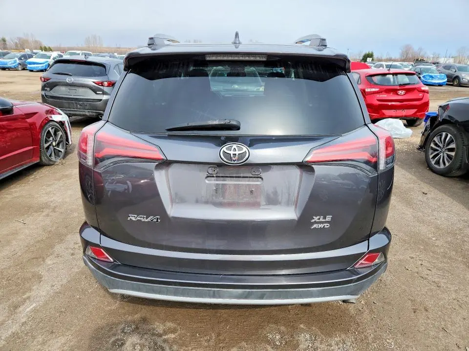 2017 TOYOTA RAV4 XLE  