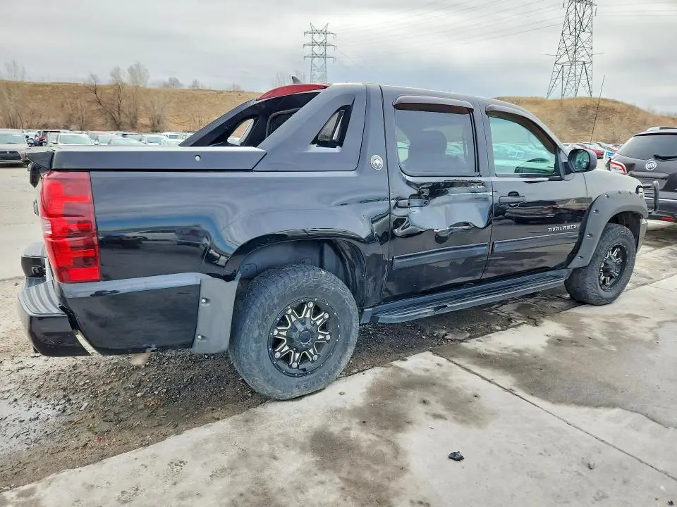 2013 CHEVROLET AVALANCHE LS  