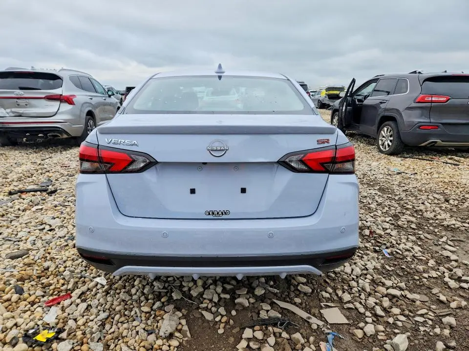 2025 NISSAN VERSA SR  