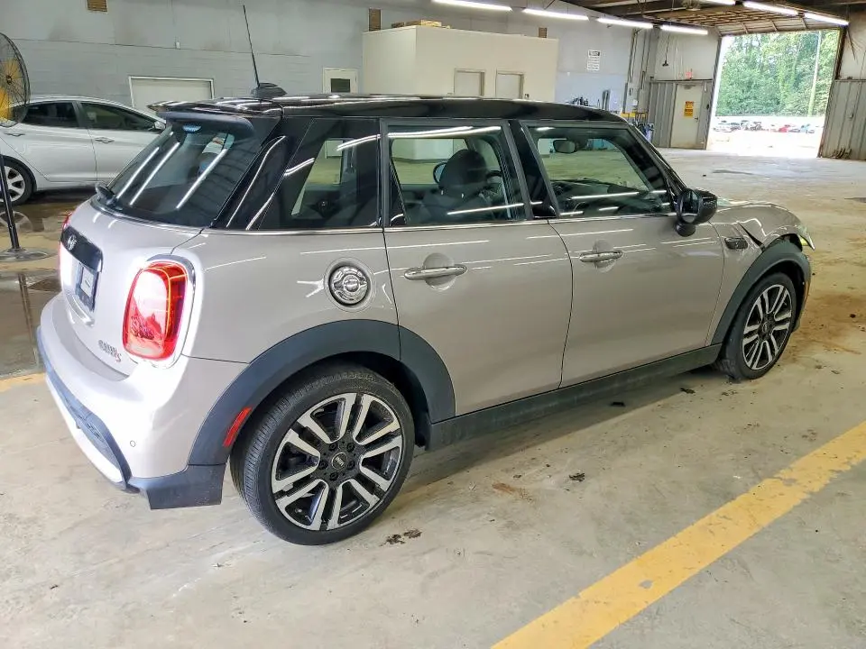 2022 MINI COOPER S  