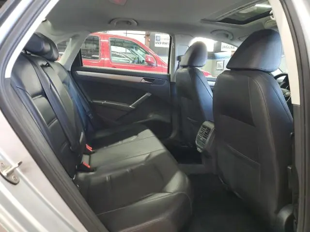 2019 VOLKSWAGEN PASSAT WOLFSBURG  