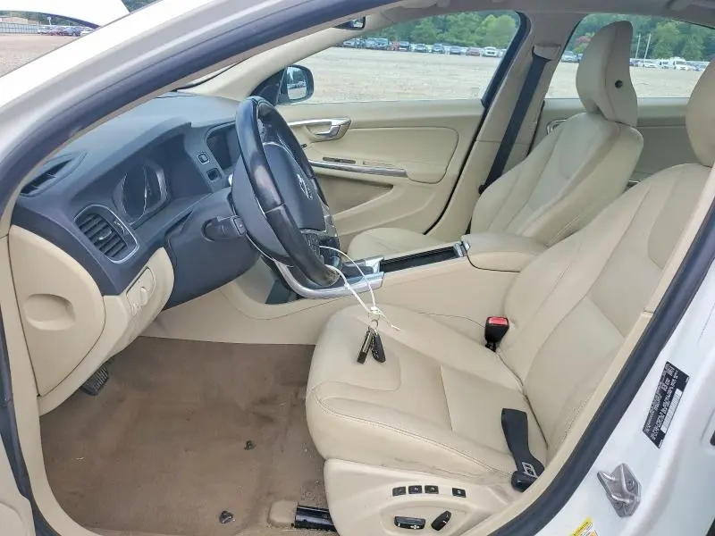 2015 VOLVO S60 PREMIER+  