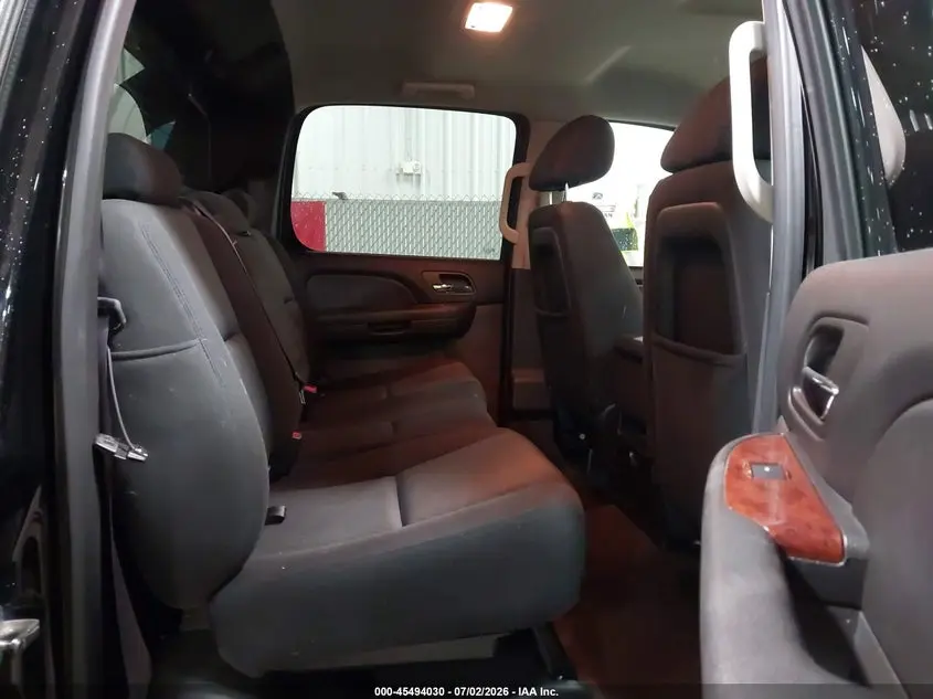 2013 CHEVROLET AVALANCHE LS