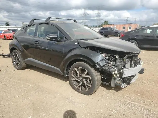 2019 TOYOTA C-HR XLE  