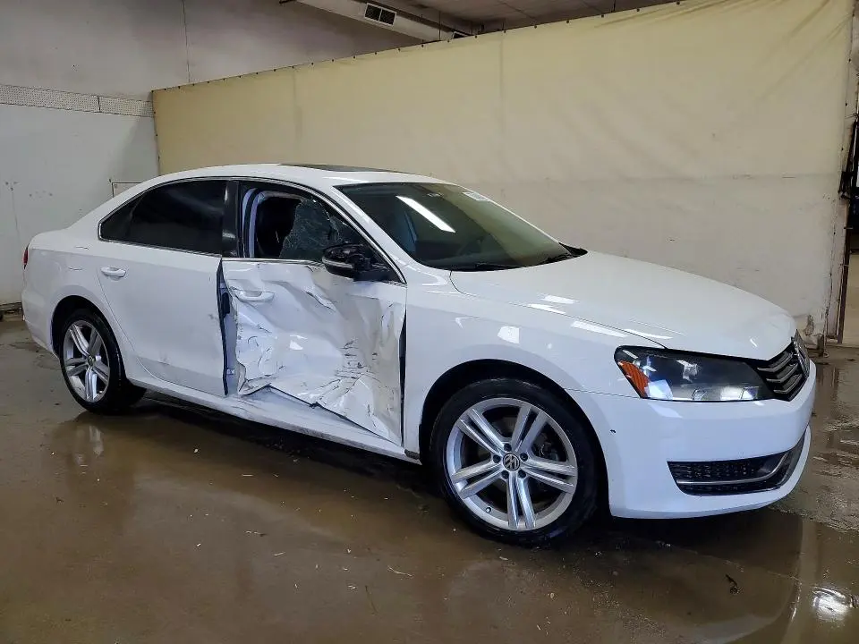 2014 VOLKSWAGEN PASSAT SE  