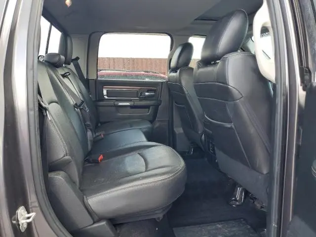 2016 RAM 1500 LARAMIE
