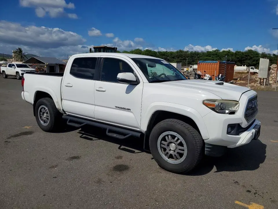 2016 TOYOTA TACOMA SR5 V6  