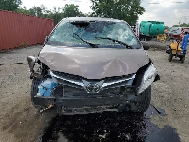 2020 TOYOTA SIENNA XLE  