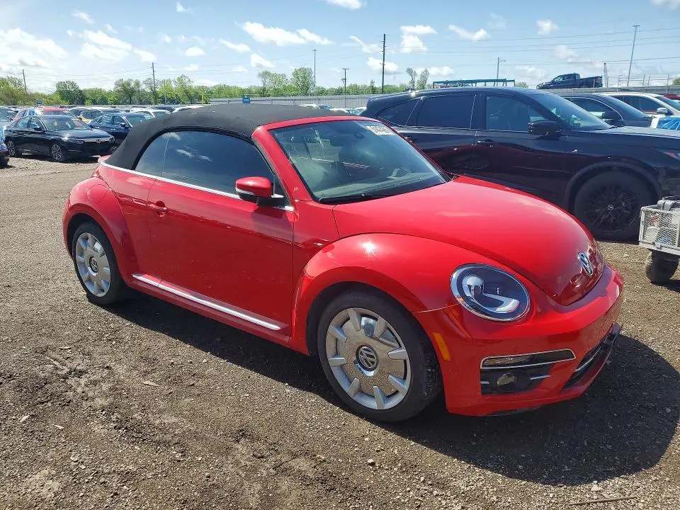 2018 VOLKSWAGEN BEETLE S  