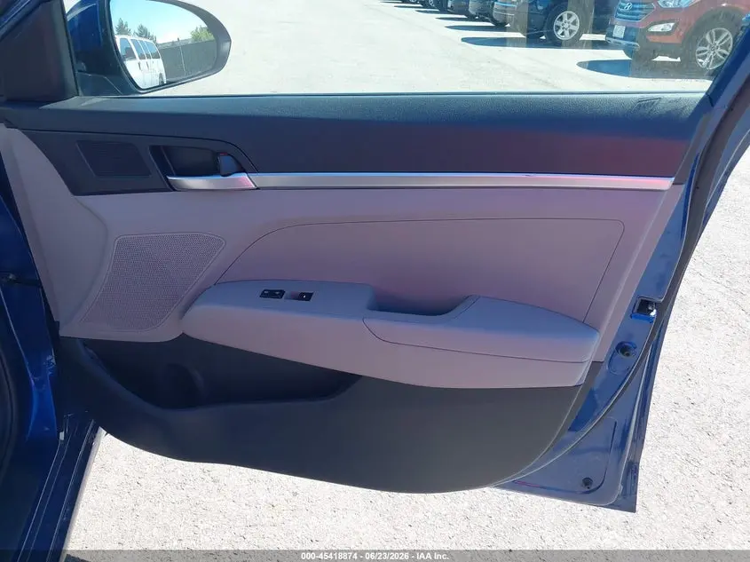 2020 HYUNDAI ELANTRA SE