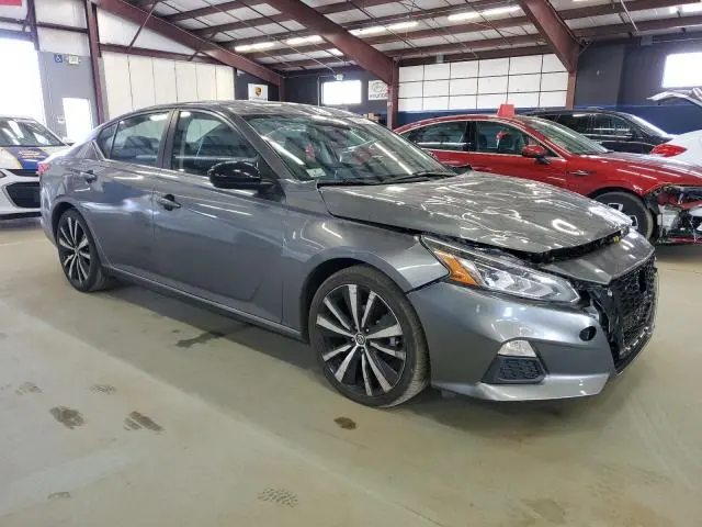 2021 NISSAN ALTIMA SR  