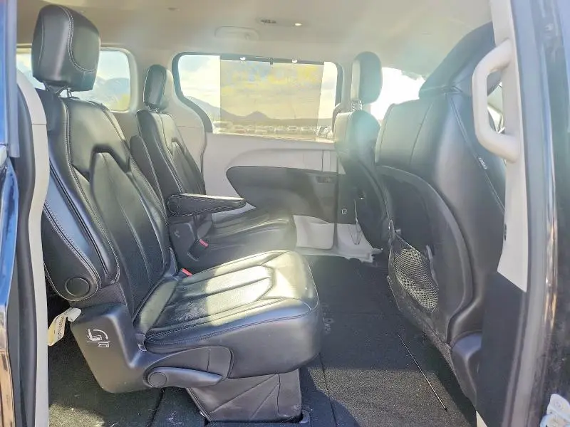 2020 CHRYSLER VOYAGER LXI  