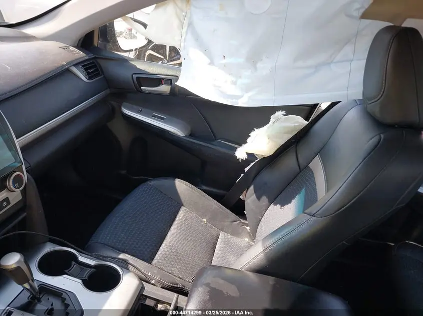 2014 TOYOTA CAMRY SE