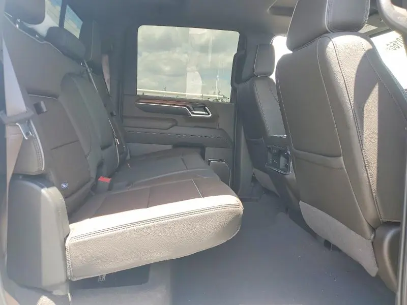 2024 GMC SIERRA   