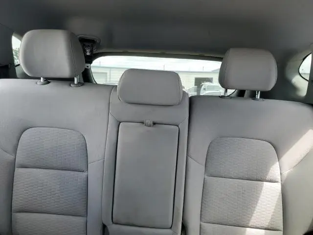 2021 HYUNDAI TUCSON SE  