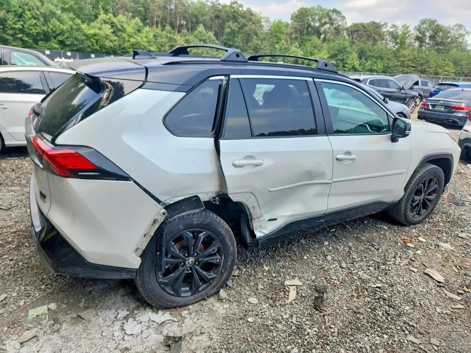 2025 TOYOTA RAV4 XSE  