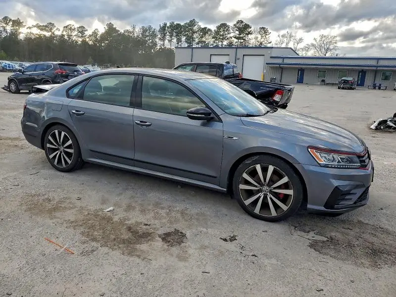 2018 VOLKSWAGEN PASSAT GT  