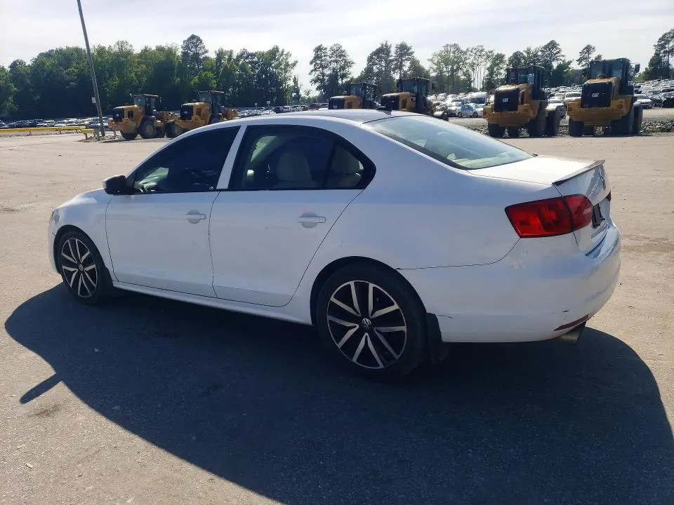 2011 VOLKSWAGEN JETTA SEL  