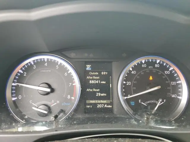 2019 TOYOTA HIGHLANDER SE  